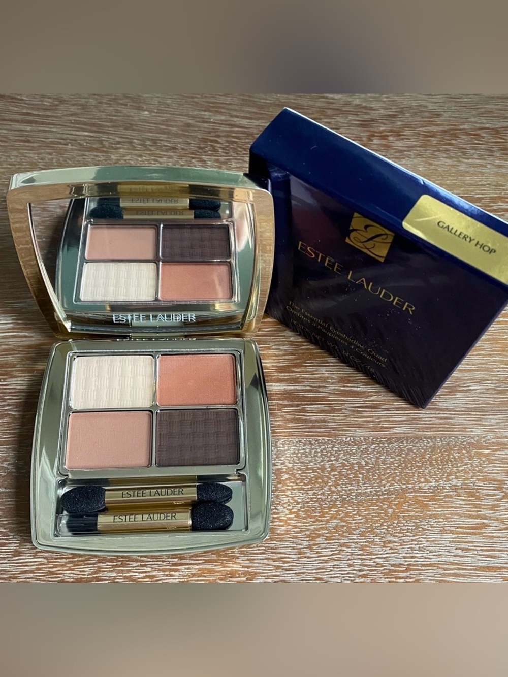 BRAND NEW Estée Lauder “GALLERY HOP”Essential Eyeshadow Quad
